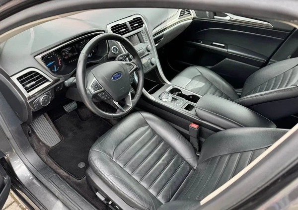 Ford Fusion cena 58900 przebieg: 114000, rok produkcji 2017 z Kolbuszowa małe 67